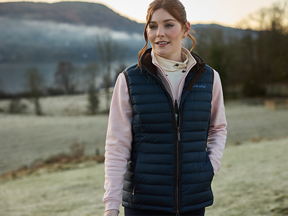 Magee 1866 Cavan Tweed Gilet Navy